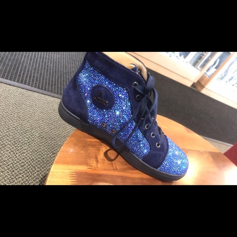 Christian louboutin shoes / red bottoms